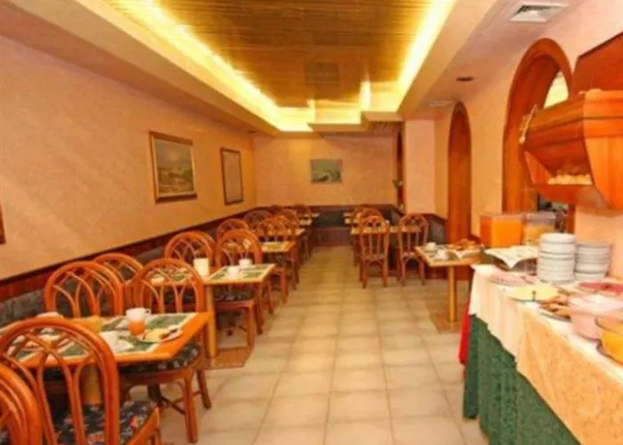 Hotell President 3*