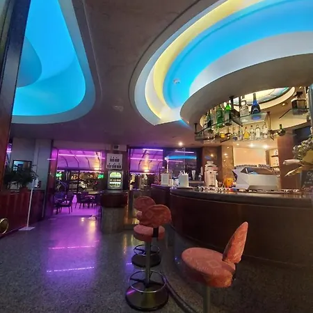 Hotel President